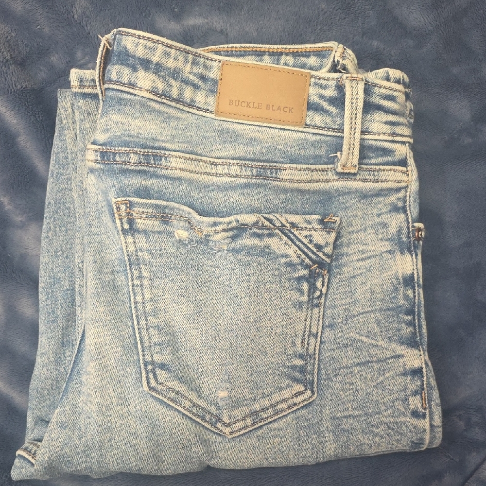 Women’s Light Wash Jeans Buckle Black- Light Blue Fit No.53 Wide Leg